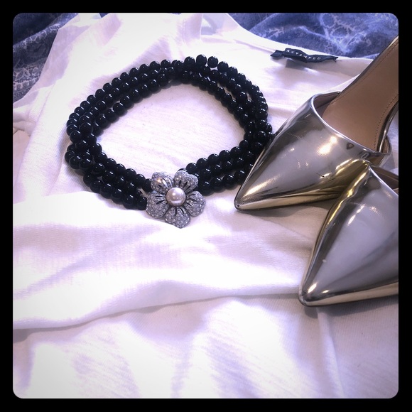 Price Drop: banana Republic beaded necklace